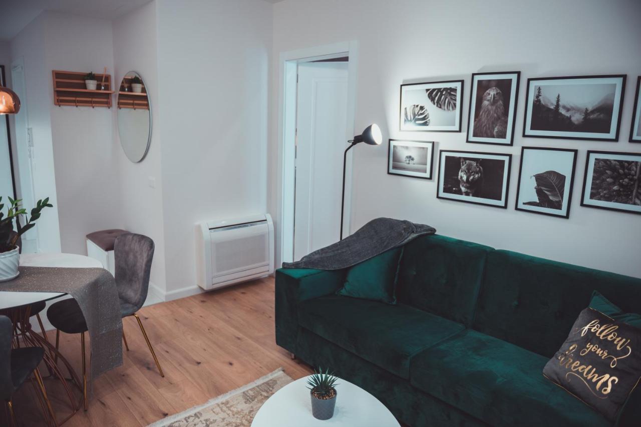 Tam Skanderbeg Square City Center Apartment No2 Тирана Экстерьер фото