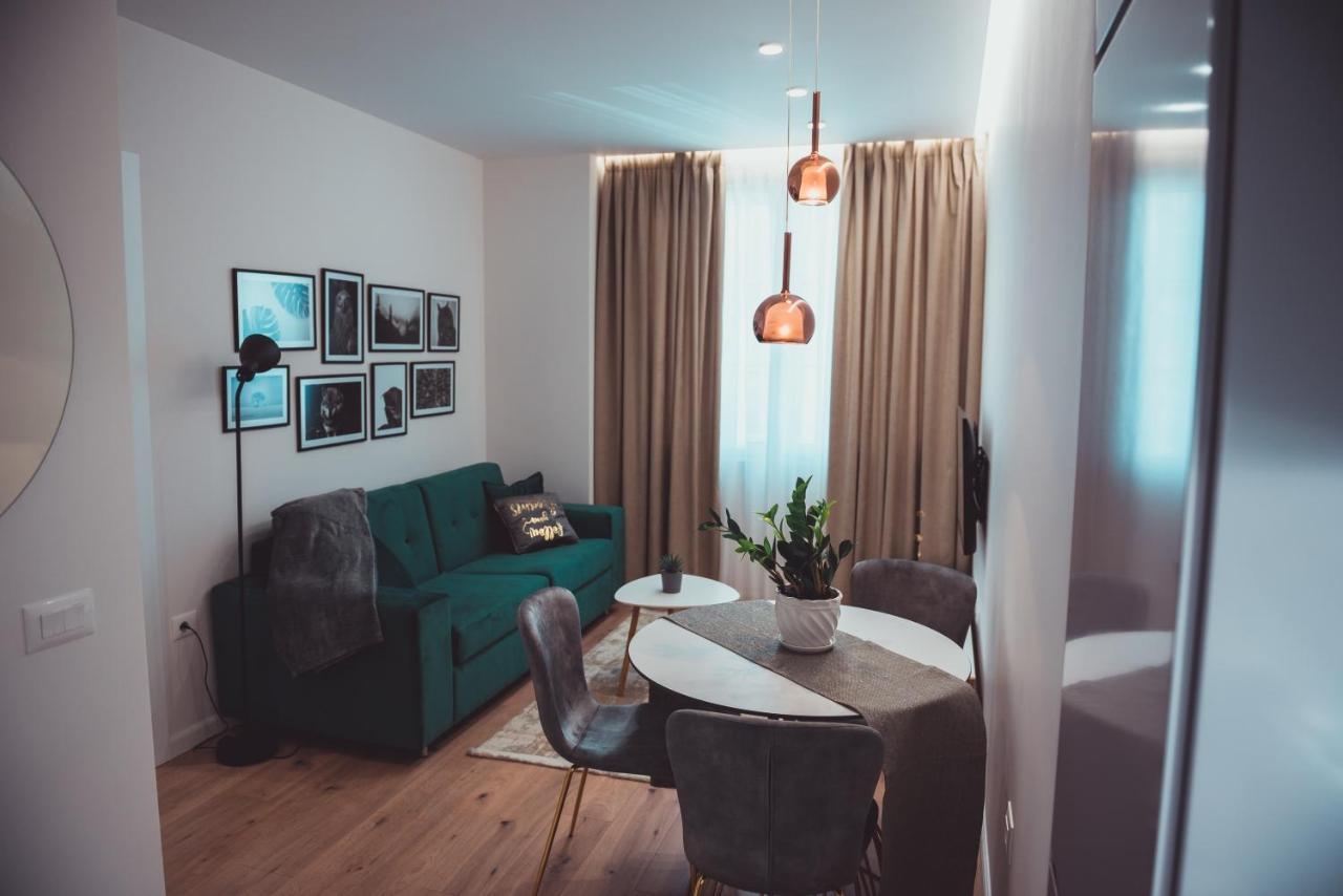 Tam Skanderbeg Square City Center Apartment No2 Тирана Экстерьер фото