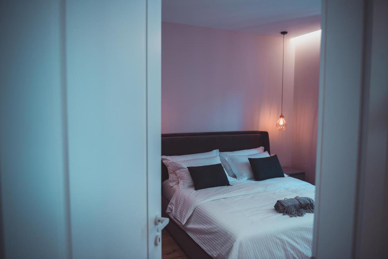 Tam Skanderbeg Square City Center Apartment No2 Тирана Экстерьер фото